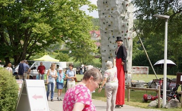 Das Sommerfest der Stiftung Liebenau findet am zweiten Juli-Wochenende statt. Dort gibt es für Festgäste mit und ohne Einschränkungen viel zu sehen und zu erleben.